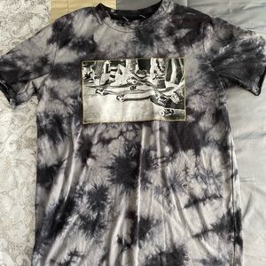 Black and grey art class tee